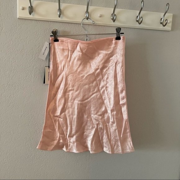 Aritzia Pink Mini Skirt - Picture 3 of 7